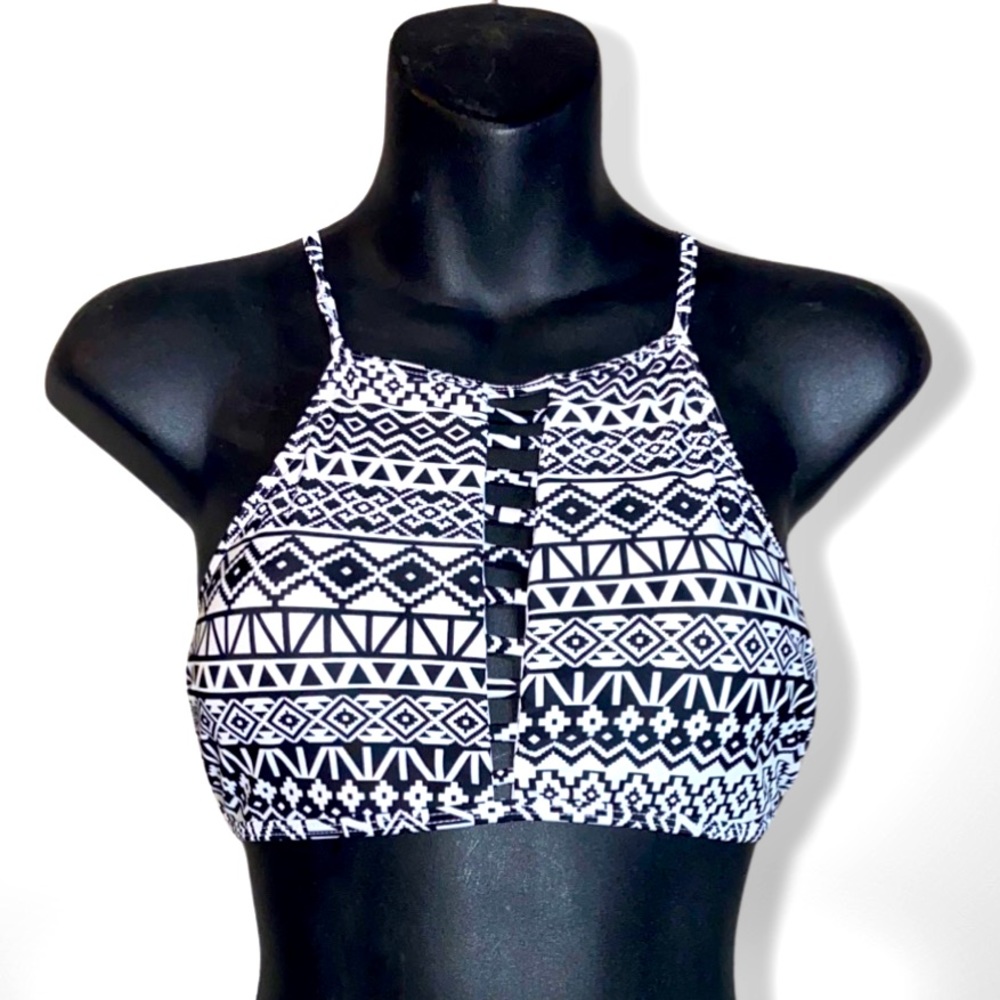 Collections by Catalina Geometrical Crop / Halter Swim Top